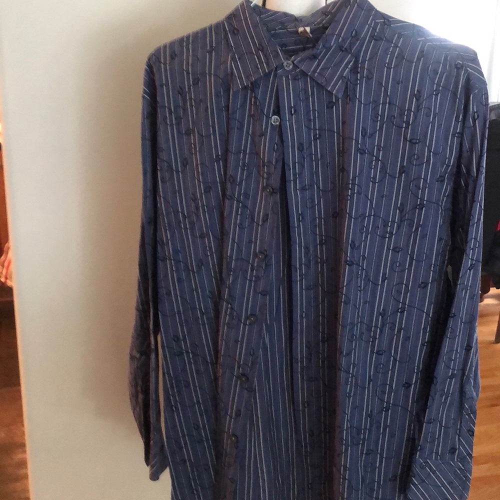 Men’s button down slim fit shirt XL